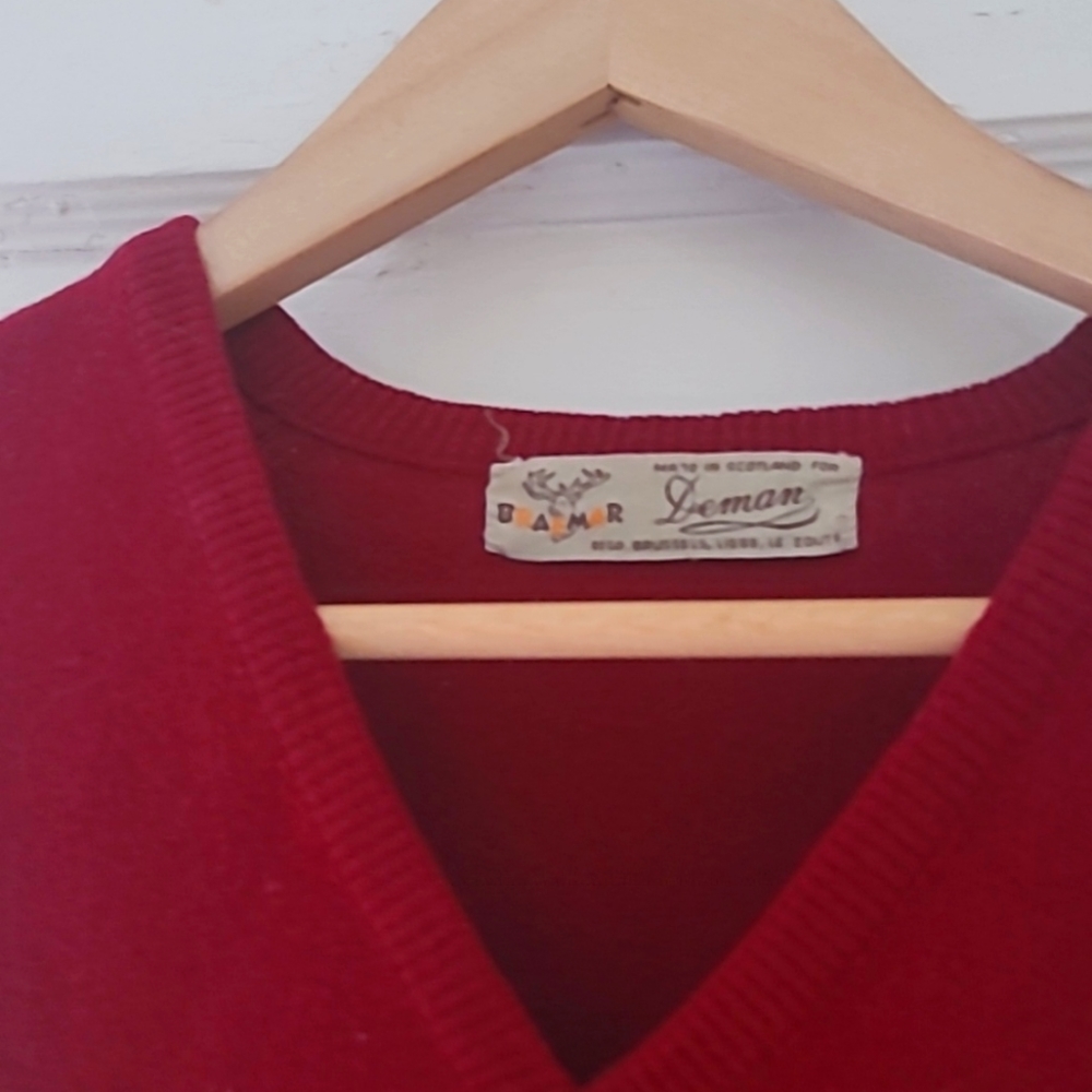 Braemar Red Wool V-neck Sweater Vest